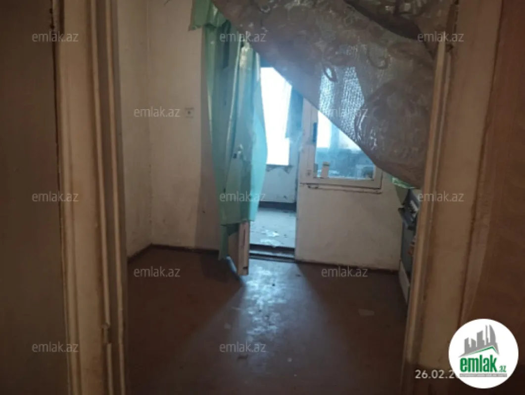 Satılır 5 otaqlı köhnə tikili 120 m²