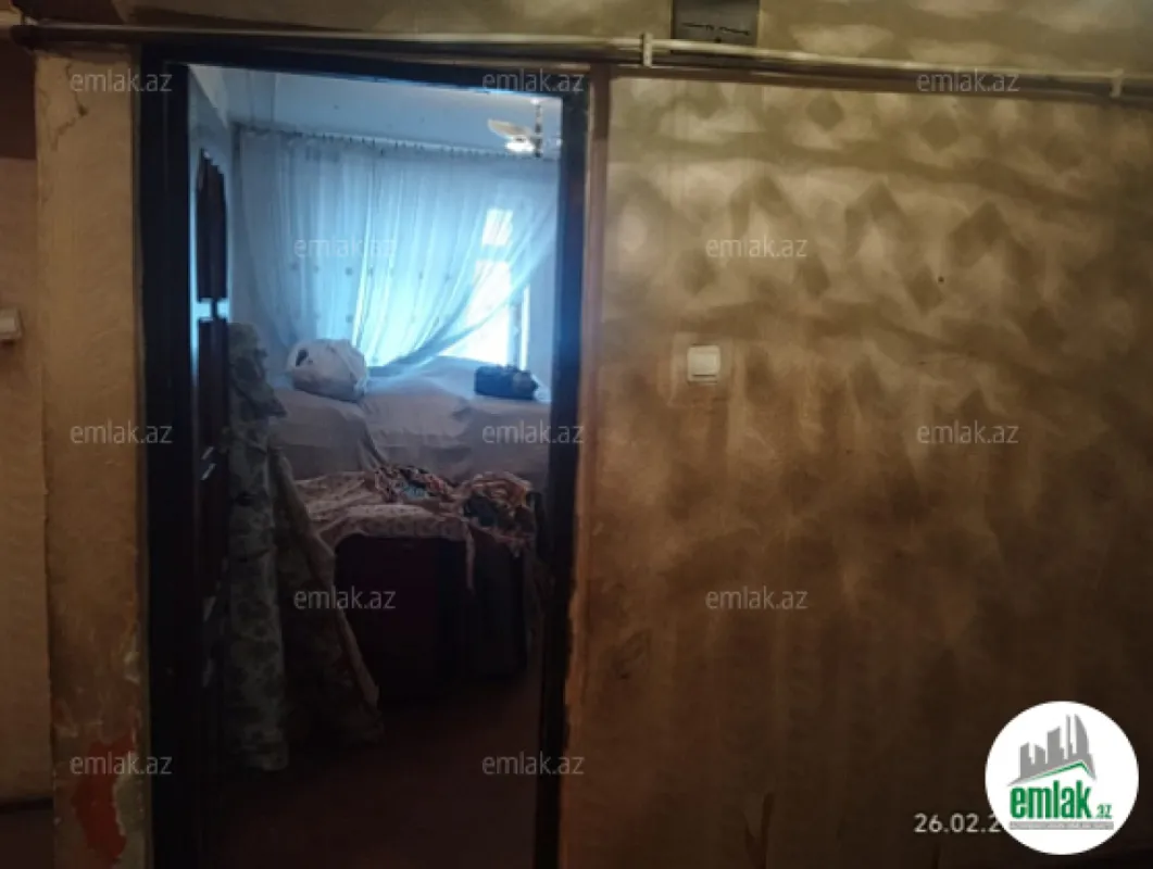 Satılır 5 otaqlı köhnə tikili 120 m²