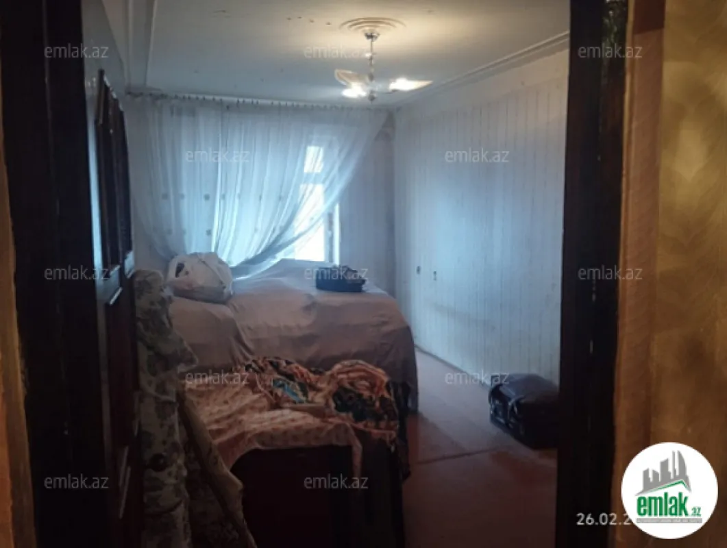 Satılır 5 otaqlı köhnə tikili 120 m²