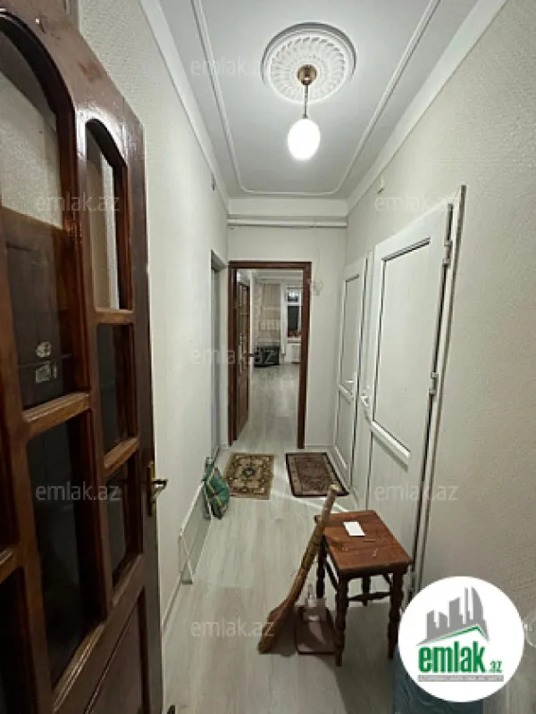 Satılır 2 otaqlı köhnə tikili 40 m²