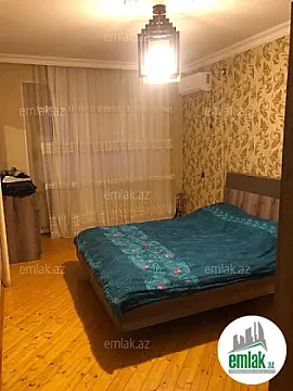 Satılır 3 otaqlı köhnə tikili 100 m²