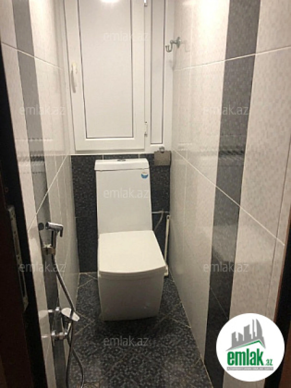 Satılır 3 otaqlı köhnə tikili 100 m²