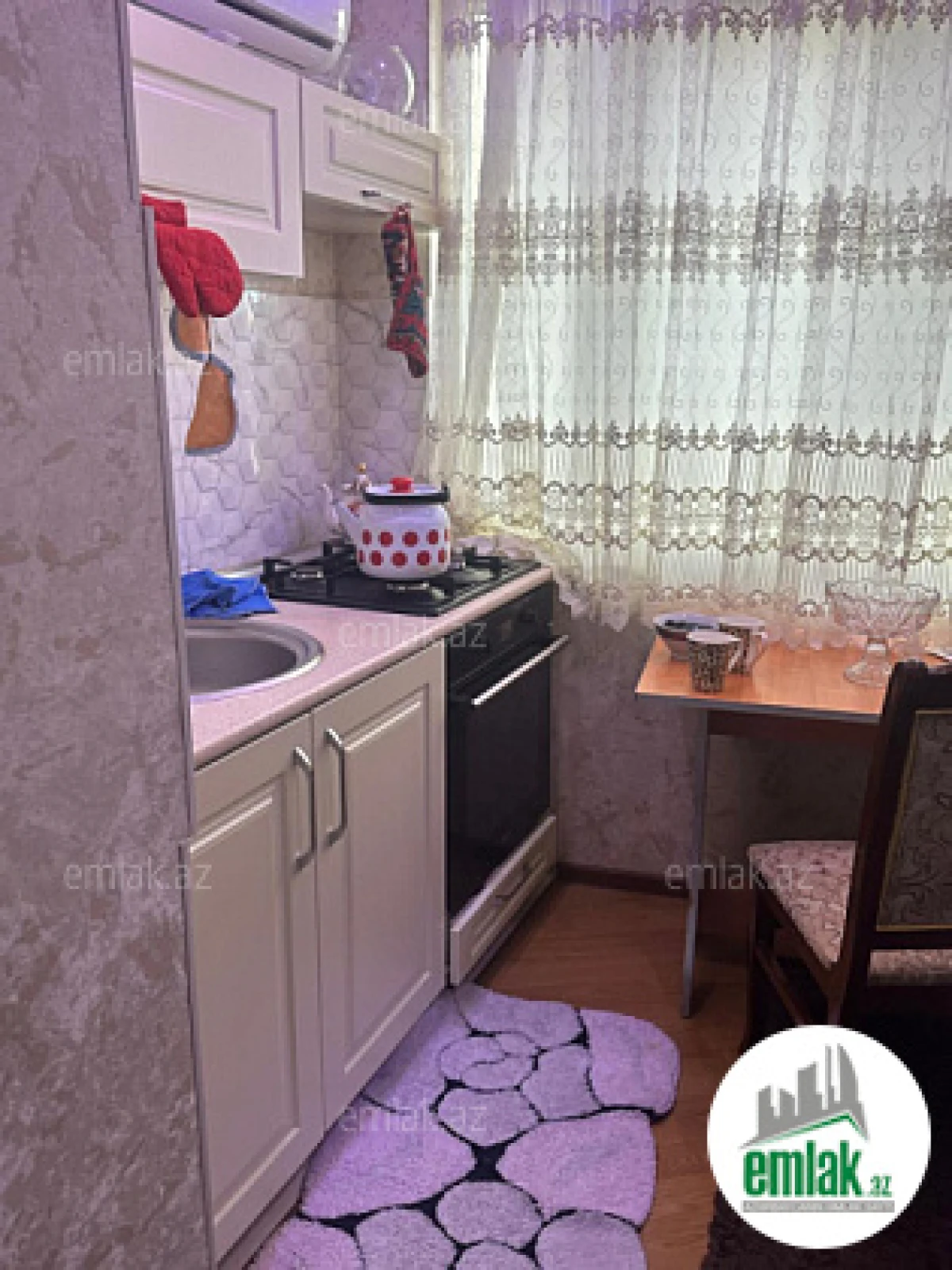 Satılır 3 otaqlı köhnə tikili 50 m²