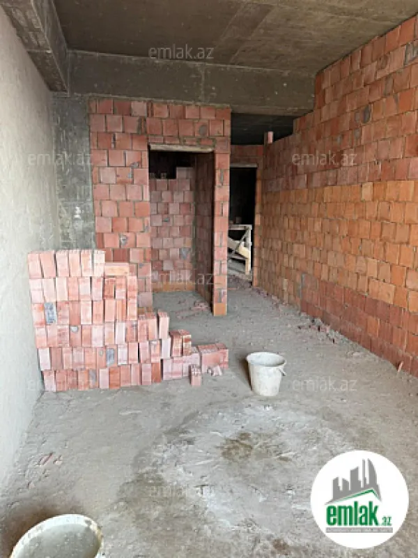 Satılır 3 otaqlı yeni tikili 100 m²