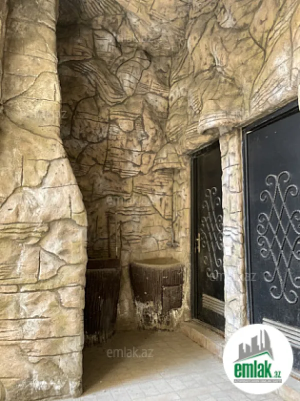 Satılır 7 otaqlı həyət evi 600 m²