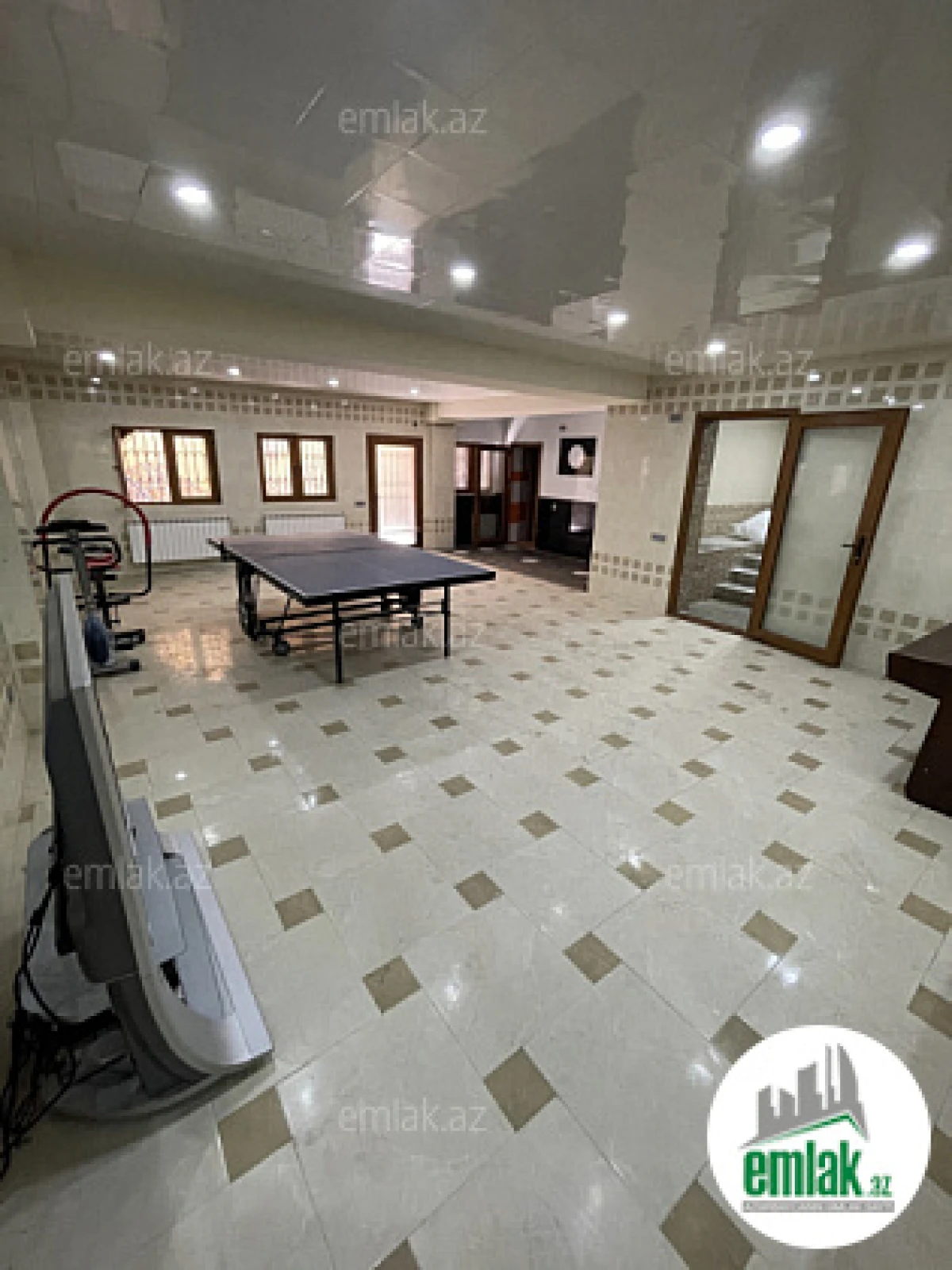 Satılır 7 otaqlı həyət evi 600 m²