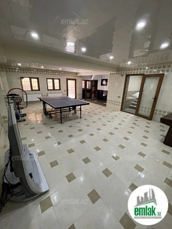 Satılır 7 otaqlı həyət evi 600 m²