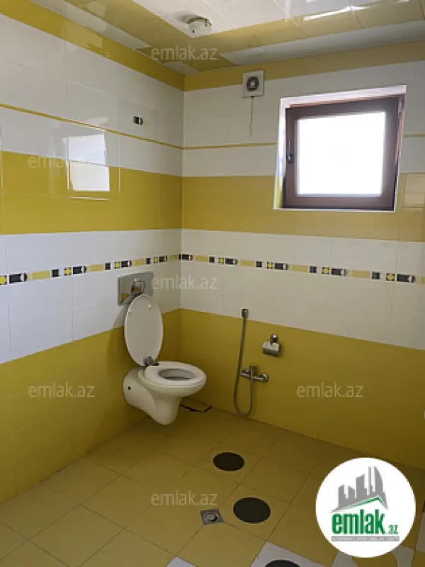 Satılır 7 otaqlı həyət evi 600 m²