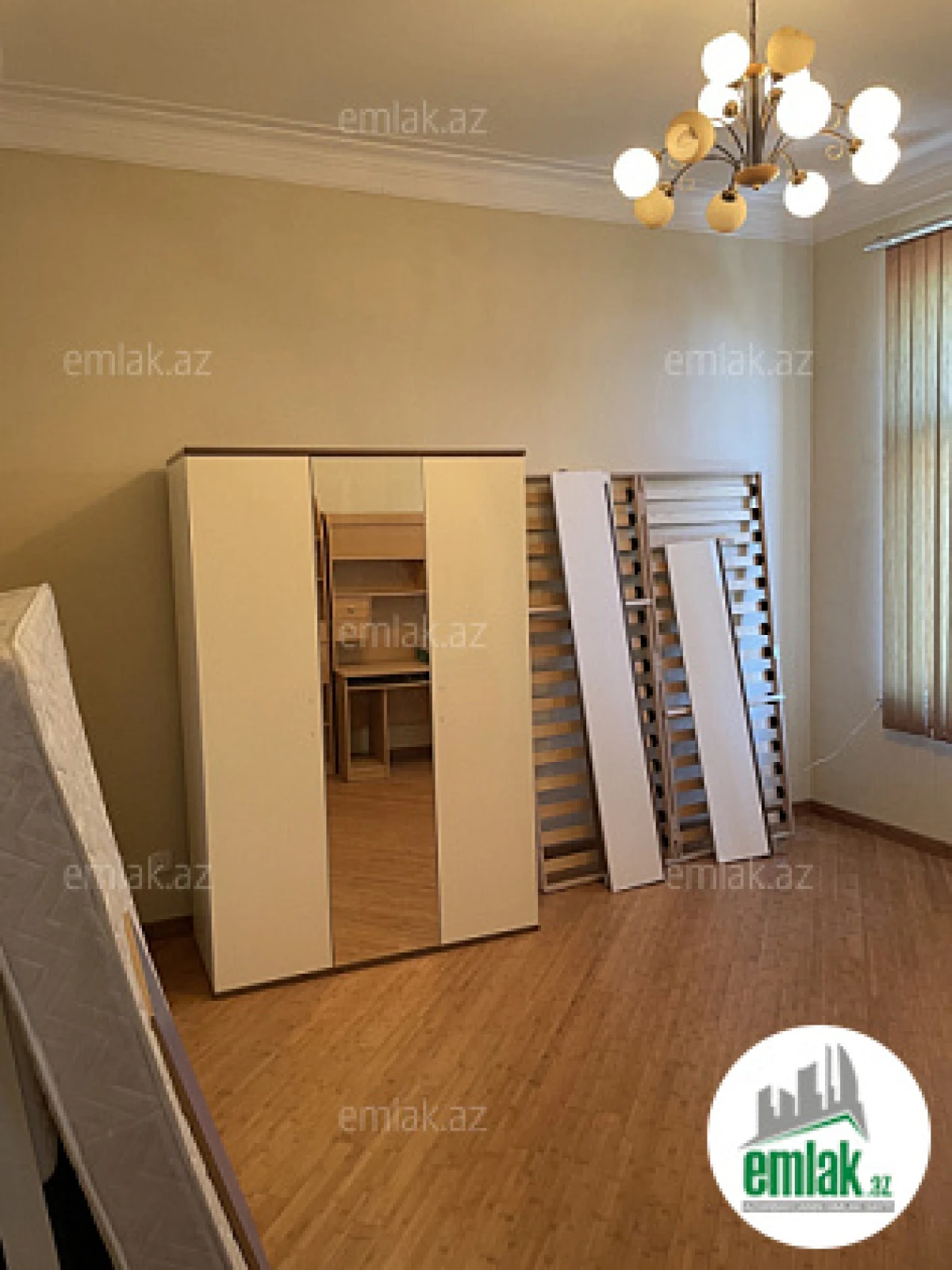 Satılır 7 otaqlı həyət evi 600 m²