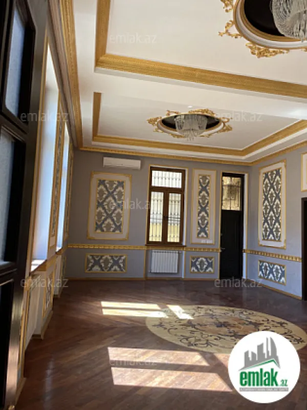 Satılır 7 otaqlı həyət evi 600 m²