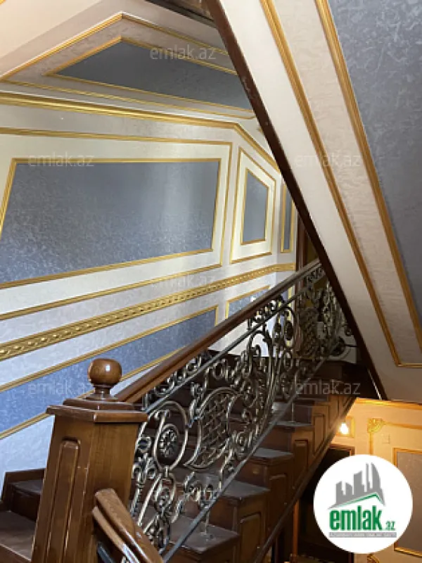 Satılır 7 otaqlı həyət evi 600 m²