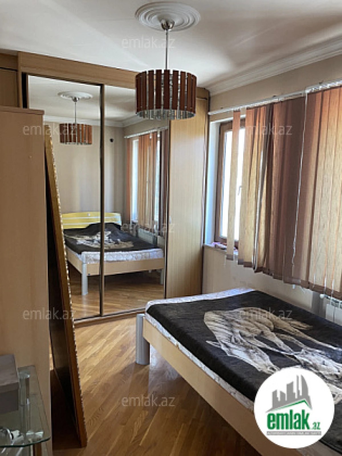 Satılır 7 otaqlı həyət evi 600 m²