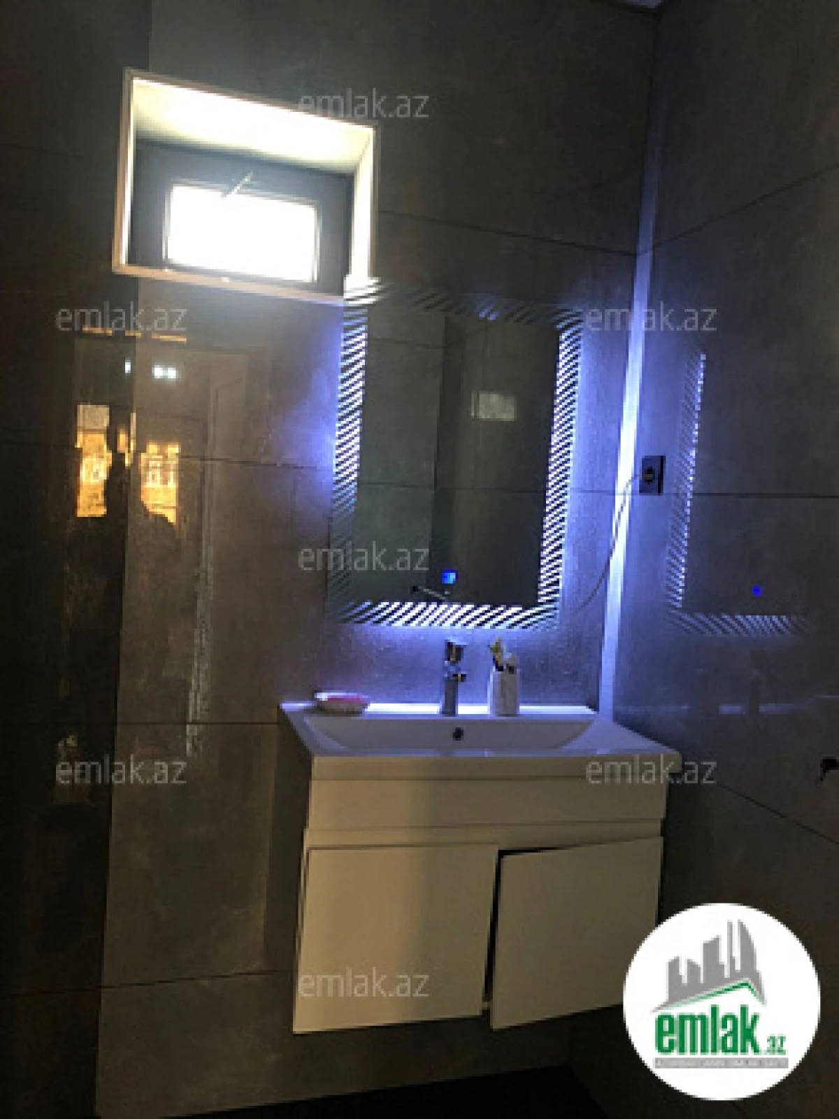 Satılır 4 otaqlı həyət evi 144 m²