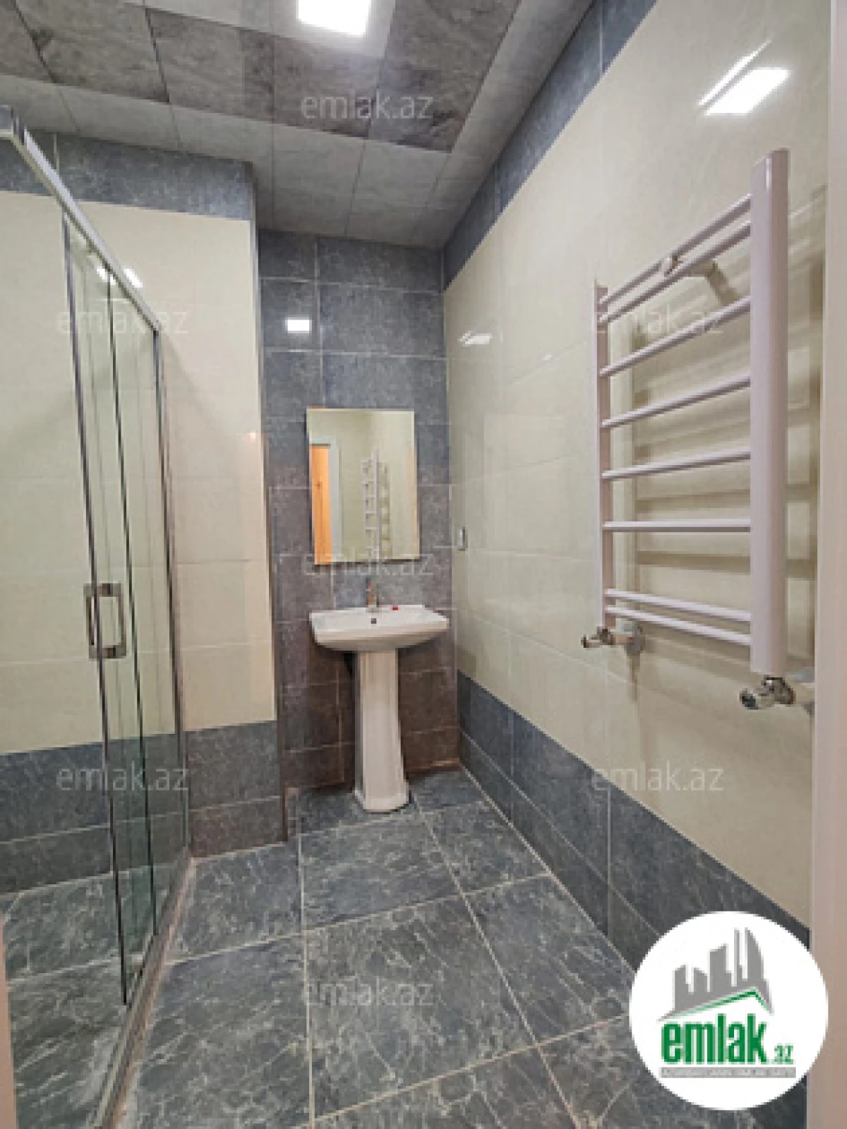 Satılır 2 otaqlı yeni tikili 74 m²