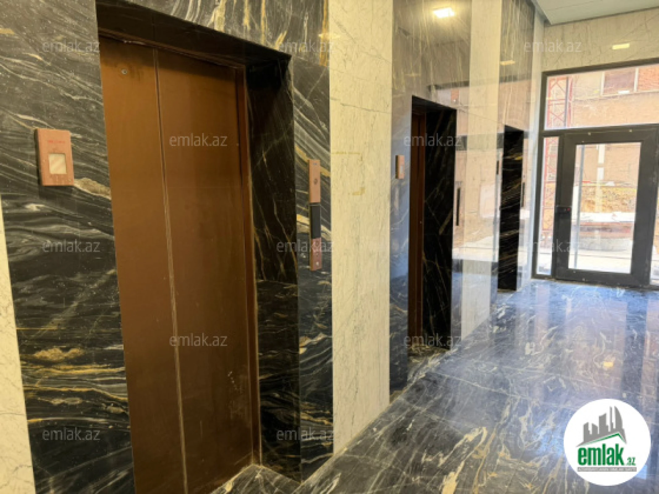 Satılır 4 otaqlı yeni tikili 185 m²