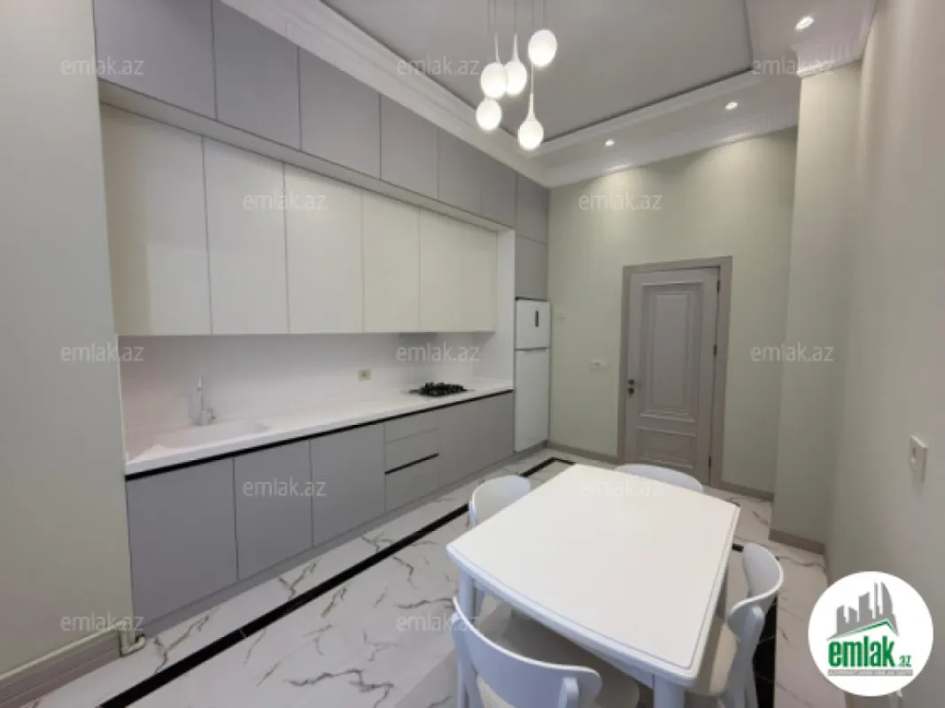 Satılır 3 otaqlı yeni tikili 140 m²