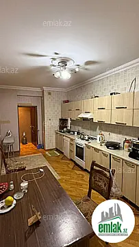 Satılır 3 otaqlı yeni tikili 132 m²