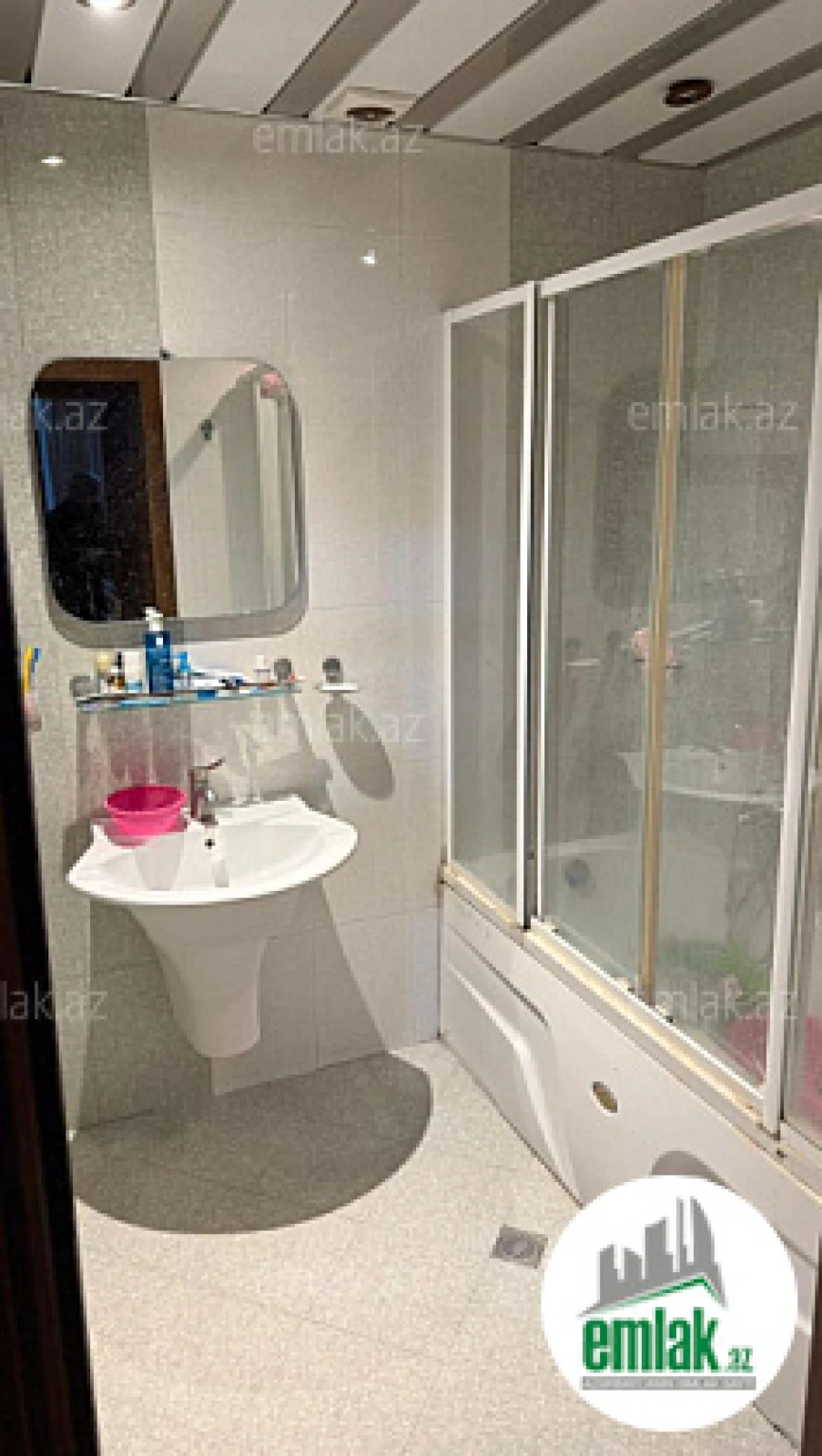 Satılır 3 otaqlı yeni tikili 132 m²