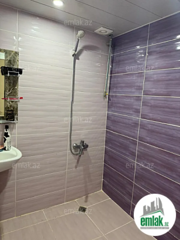 Satılır 2 otaqlı köhnə tikili 65 m²
