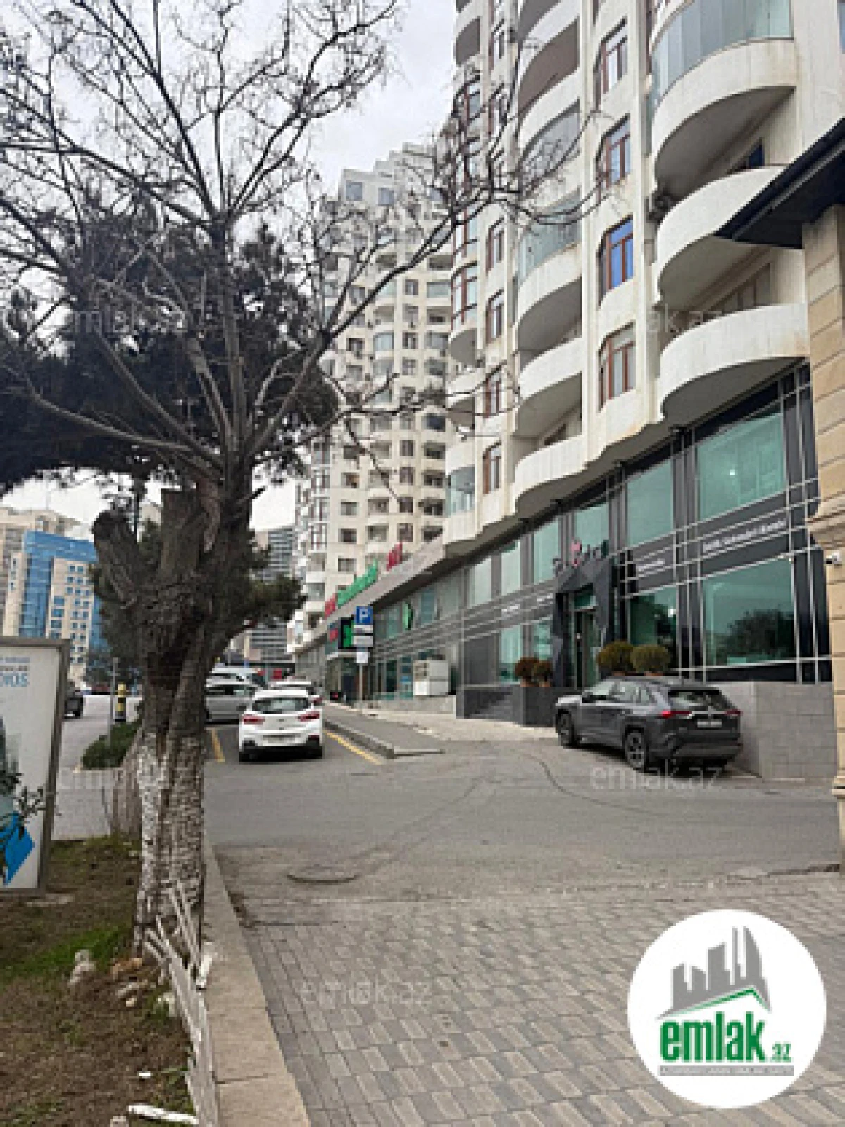 Satılır 2 otaqlı köhnə tikili 65 m²