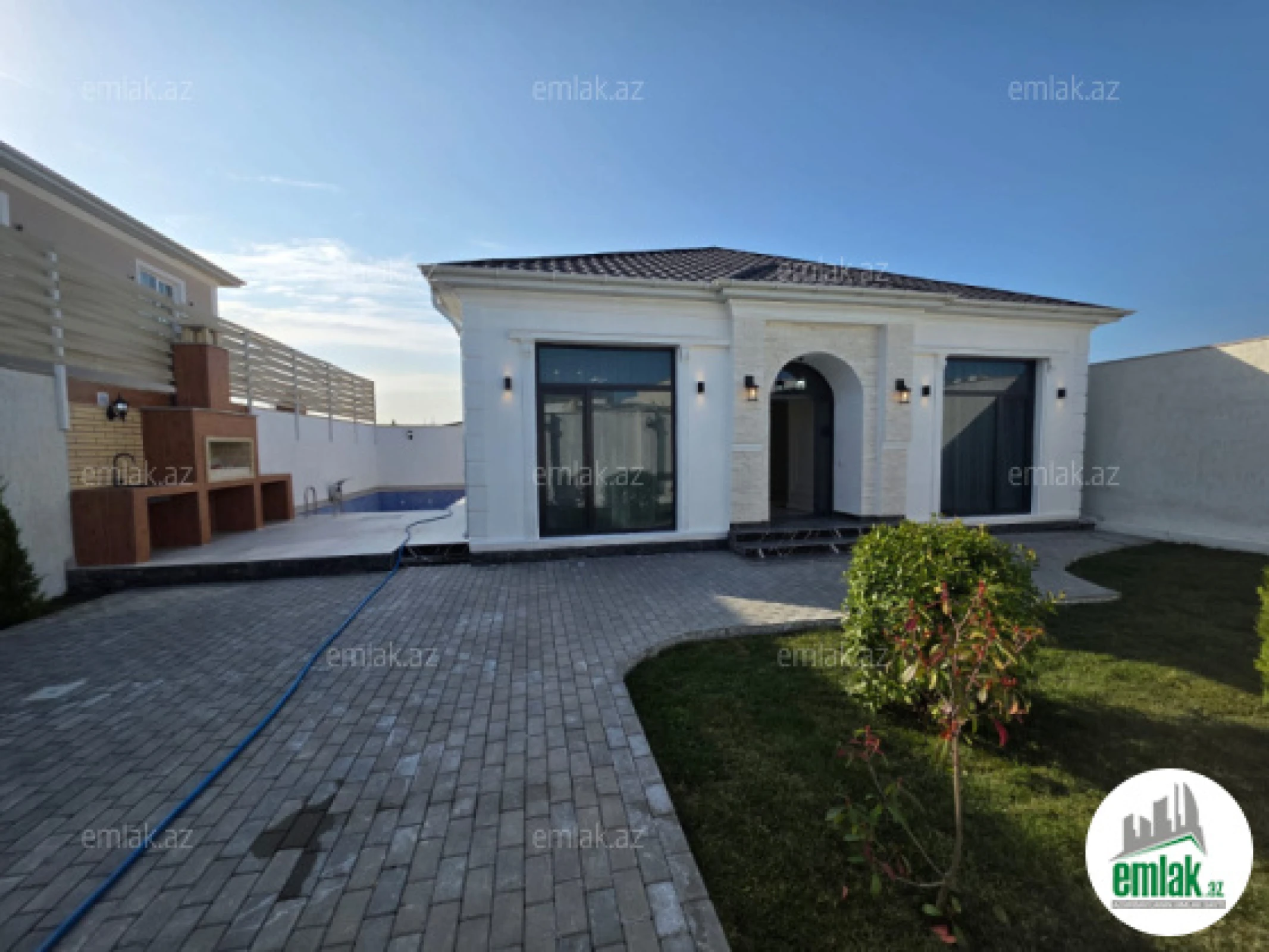 Satılır 4 otaqlı həyət evi 135 m²