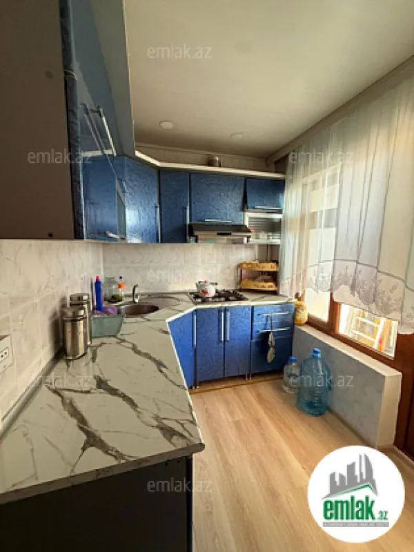 Satılır 3 otaqlı köhnə tikili 85 m²