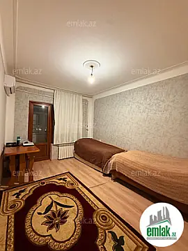 Satılır 3 otaqlı köhnə tikili 85 m²