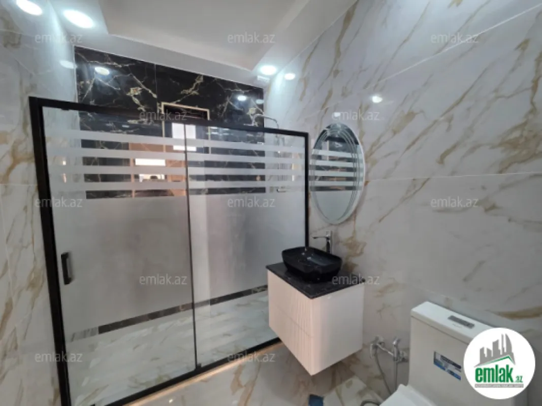 Satılır 5 otaqlı mənzil 200 m²