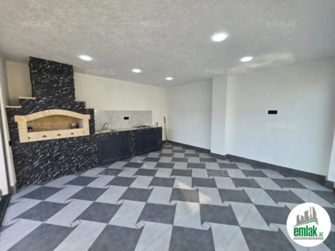Satılır 5 otaqlı mənzil 200 m²