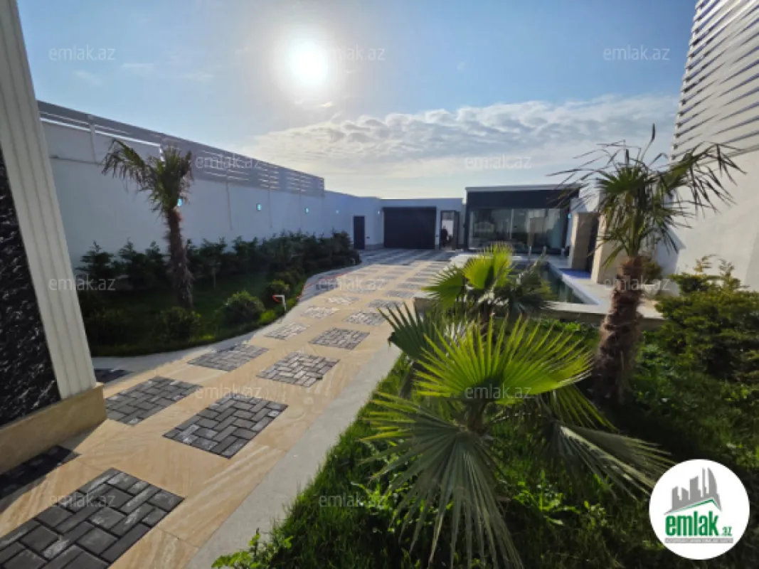 Satılır 5 otaqlı mənzil 200 m²