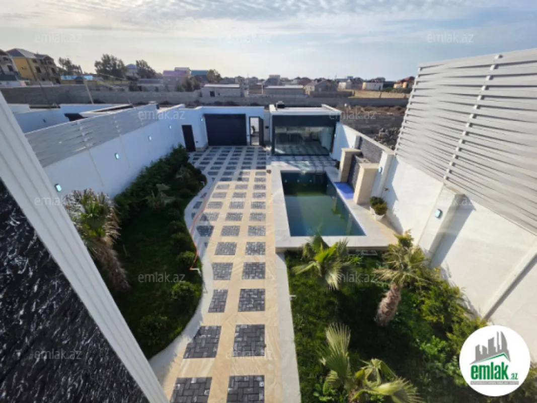 Satılır 5 otaqlı mənzil 200 m²