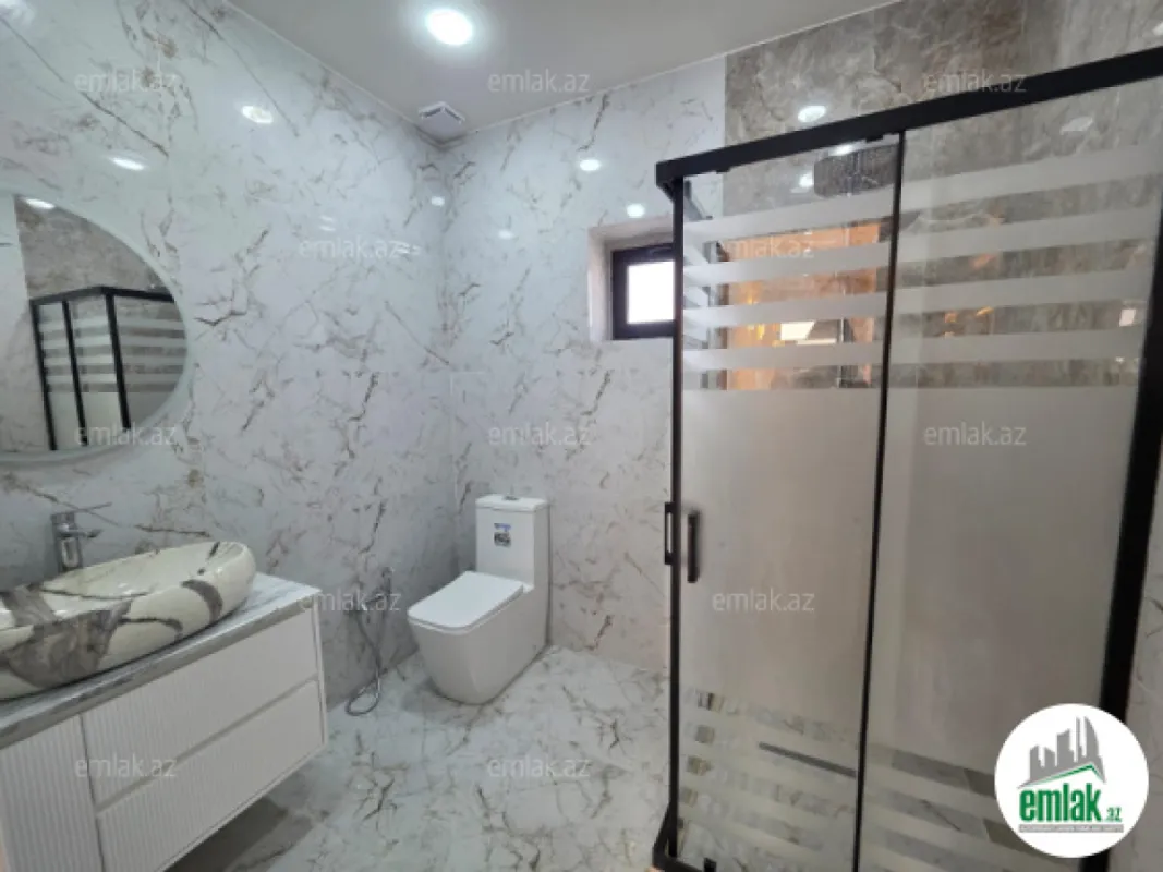 Satılır 5 otaqlı mənzil 200 m²
