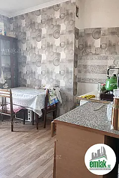 Satılır 2 otaqlı köhnə tikili 75 m²