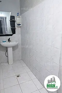 Satılır 2 otaqlı köhnə tikili 75 m²