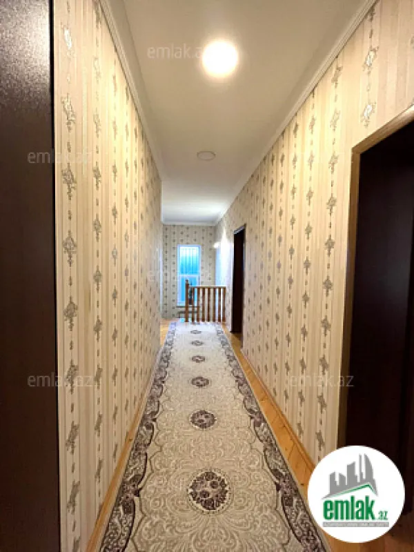 Satılır 5 otaqlı həyət evi 180 m²