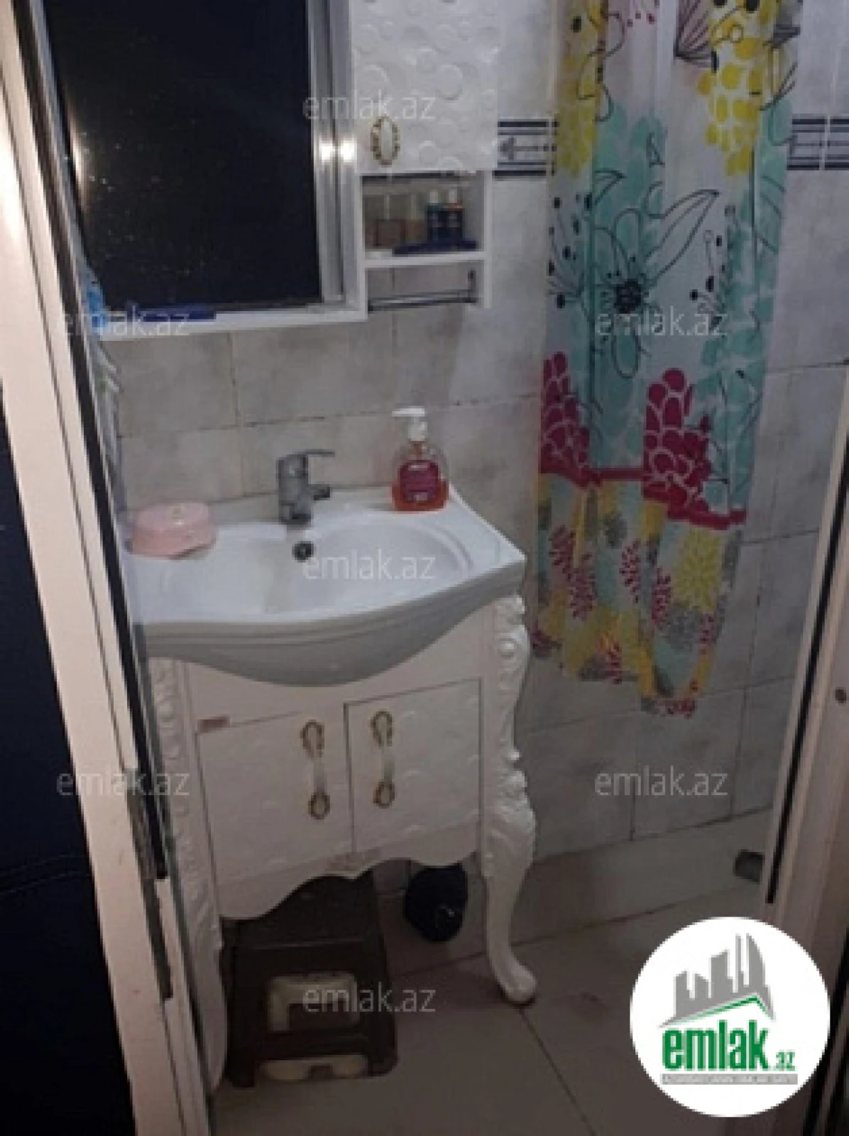 Satılır 3 otaqlı köhnə tikili 70 m²