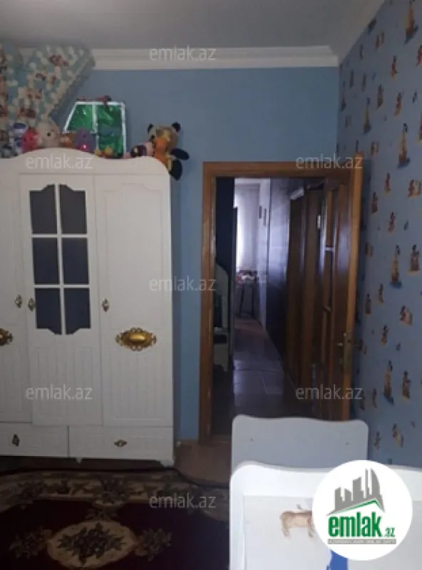 Satılır 3 otaqlı köhnə tikili 70 m²