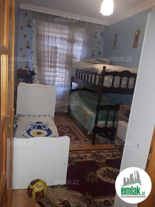 Satılır 3 otaqlı köhnə tikili 70 m²