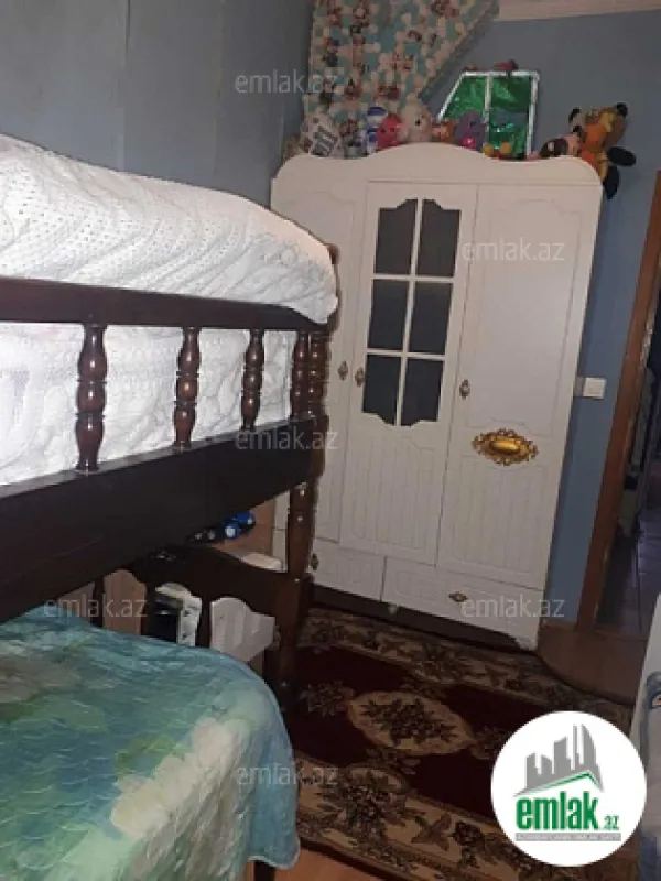 Satılır 3 otaqlı köhnə tikili 70 m²