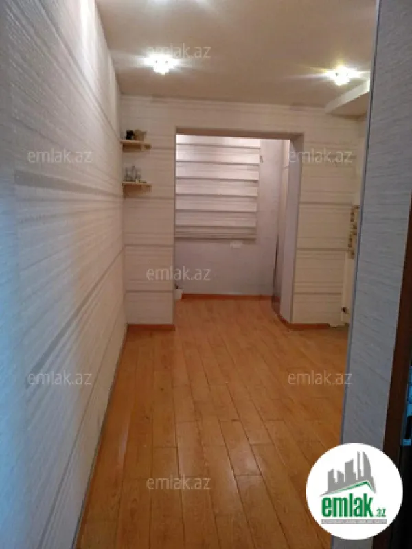 Satılır 3 otaqlı köhnə tikili 90 m²