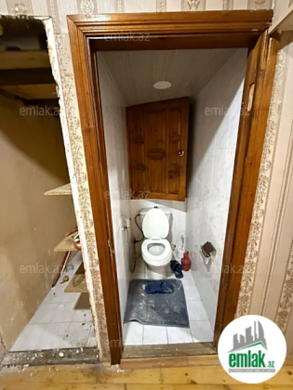 Satılır 2 otaqlı köhnə tikili 65 m²