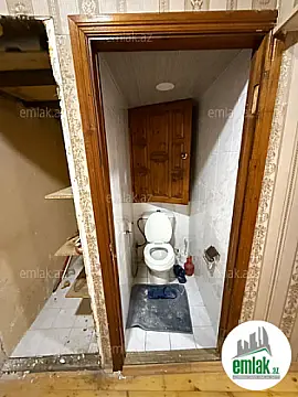 Satılır 2 otaqlı köhnə tikili 65 m²