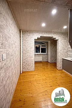 Satılır 2 otaqlı köhnə tikili 65 m²