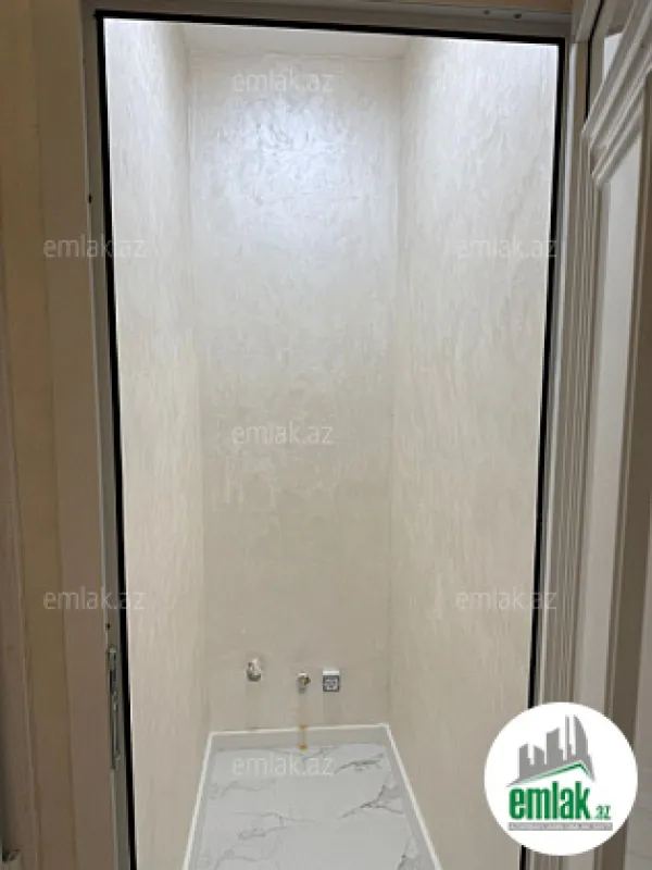 Satılır 2 otaqlı köhnə tikili 75 m²