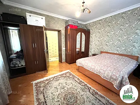 Satılır 5 otaqlı həyət evi 180 m²