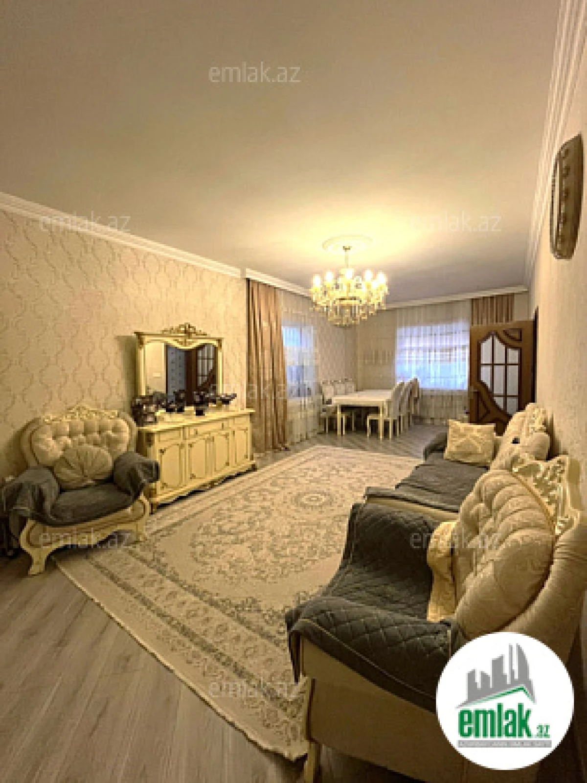 Satılır 5 otaqlı həyət evi 180 m²