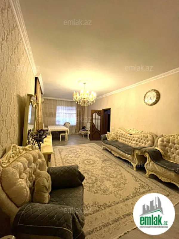 Satılır 5 otaqlı həyət evi 180 m²