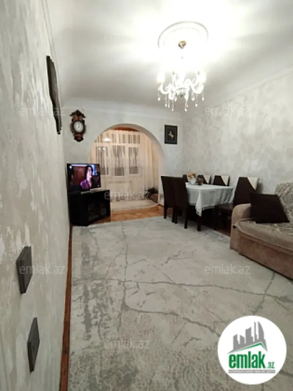 Satılır 3 otaqlı köhnə tikili 85 m²