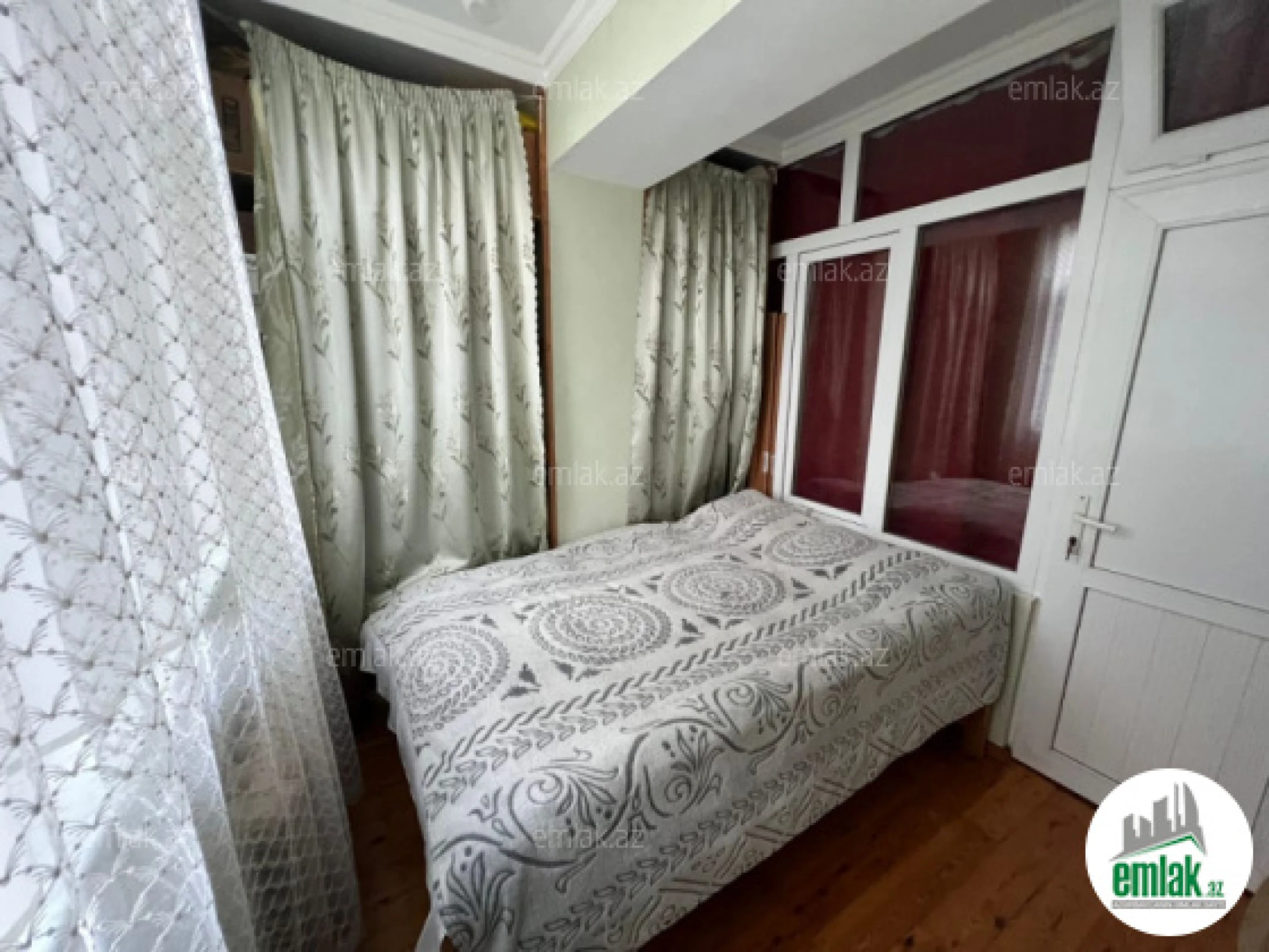 Satılır 3 otaqlı köhnə tikili 55 m²