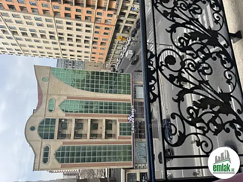 Satılır 2 otaqlı yeni tikili 64 m²